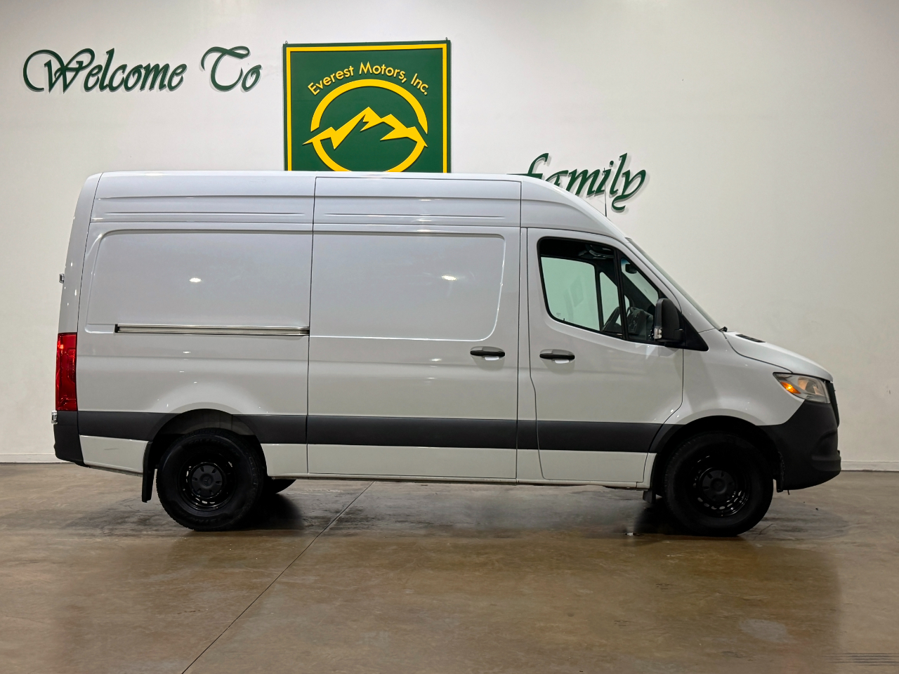 mercedes-benz sprinter cargo van 2025 W1Y4NBHY5SP752632 image mercedes-benz sprinter cargo van 2025 W1Y4NBHY5SP752632 image